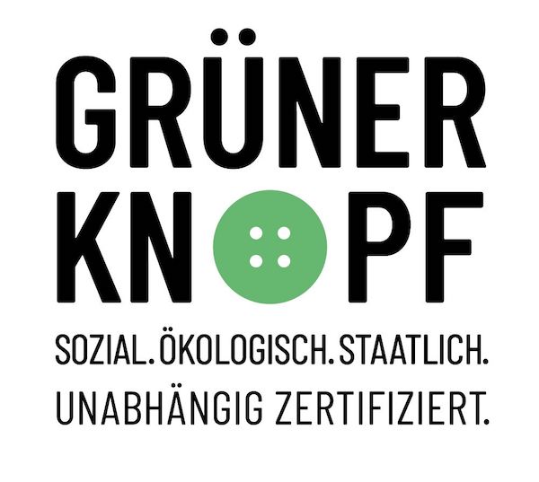 https://www.fair-fashion-love.de/img/land-see/content/gruener-knopf-logo-mobile.jpg